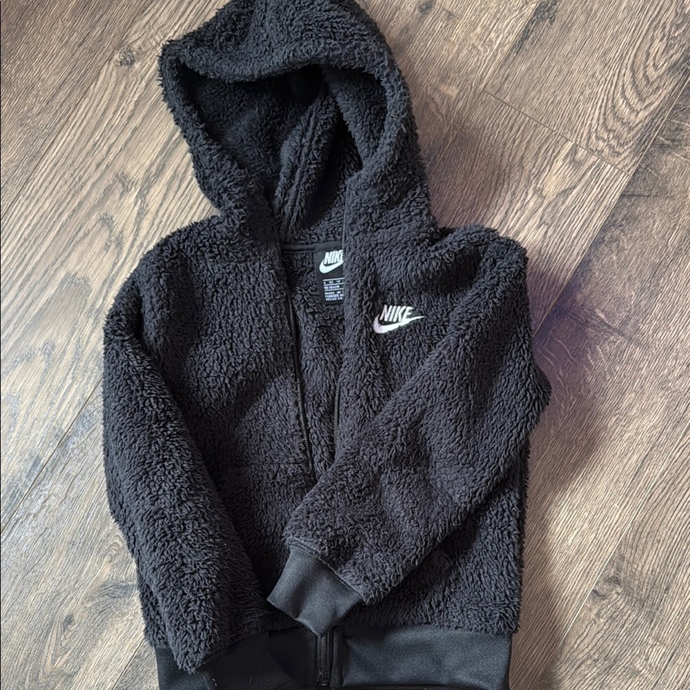 Nike girls sweatshirt